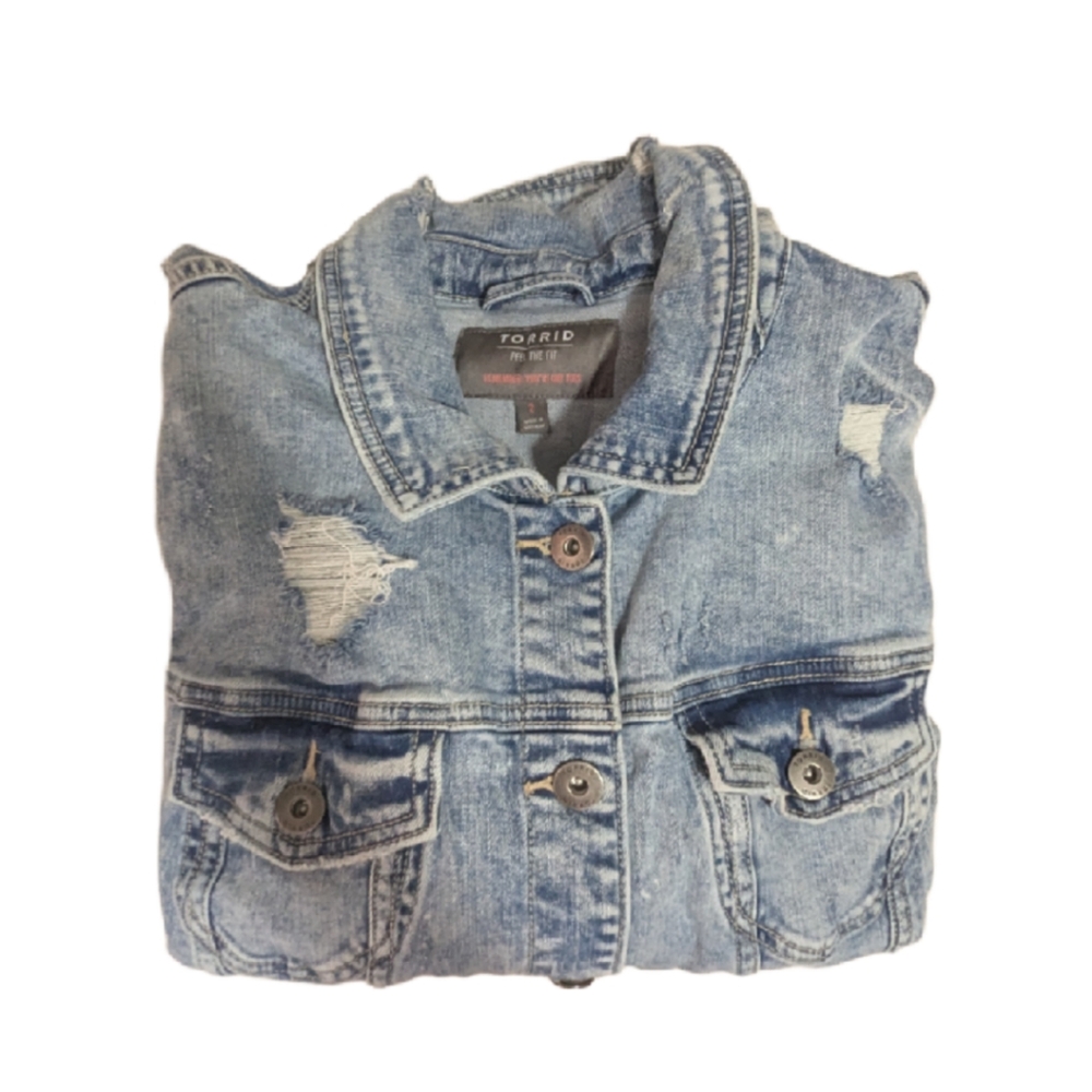 Torrid Deconstructed Trucker Denim Jacket Light Wash Distressed Size 2  18/20(5) - Picture 6 of 16